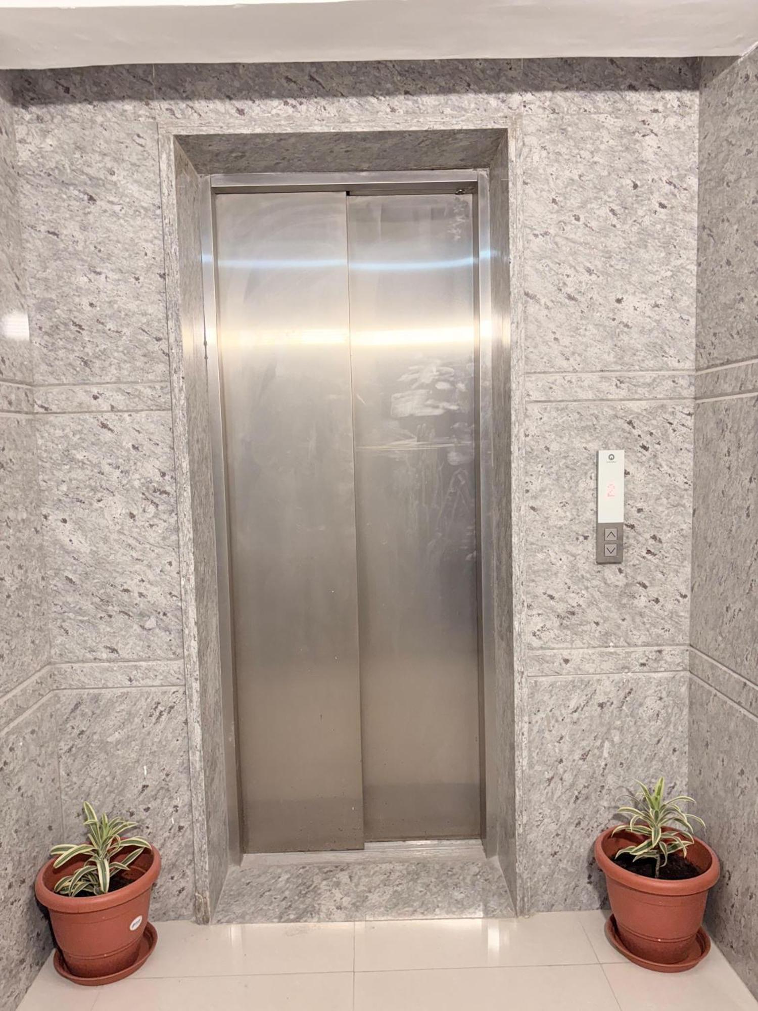 Spectra Inn Mysore Εξωτερικό φωτογραφία
