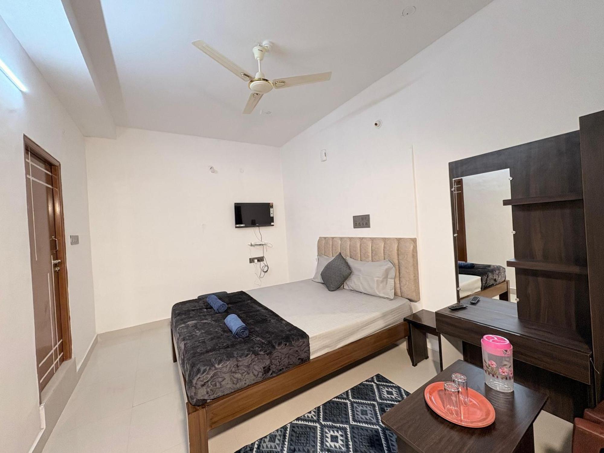 Spectra Inn Mysore Εξωτερικό φωτογραφία